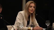 Η Αρχή για το Ξέπλυμα δέσμευσε Ferrari, Porsche, 30 αυτοκίνητα και 11 ακίνητα της  Πόπης Σεμερτζίδου και συγγενών της