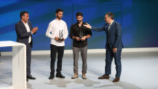 Ανάρτηση Τσίπρα για Παλαιστίνιο σκηνοθέτη που αγνοείται μετά από εισβολή του ισραηλινού στρατού στο σπίτι του