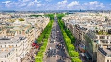 Γαλλία: Το 20% των ακινήτων επί της λεωφόρου των Ηλυσίων Πεδίων στο Παρίσι ανήκει σε πολίτες του Κατάρ