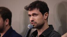 Ορφέας Αυγουστίδης: Δεν γίνεσαι καλύτερος άνθρωπος όταν γίνεσαι γονιός, φωτίζονται σκοτεινές σου πλευρές