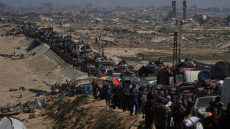 Τουλάχιστον 450.000 Παλαιστίνιοι εκτοπίστηκαν από την πόλη της Γάζας προς το νότο τον τελευταίο μήνα   