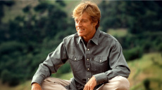 «Τα λέμε, Χάμπελ»: Ένας αποχαιρετισμός στον Ρόμπερτ Ρέντφορντ, τον σταρ που σφράγισε ανεξίτηλα «Τα καλύτερά μας χρόνια» στον κινηματογράφο 