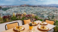 Αθήνα και ταράτσα: 9 προτάσεις για ειδικές περιστάσεις