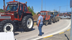 Θεσσαλία: Κινητοποιήσεις των αγροτών με τρακτέρ στον Ε65 – Ζητούν μέτρα για την ευλογιά και αποζημιώσεις 
