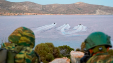 Με ανακατάληψη βραχονησίδας ολοκληρώθηκε η αιφνιδιαστική άσκηση ετοιμότητας των Ένοπλων Δυνάμεων, δείτε βίντεο και φωτογραφίες
