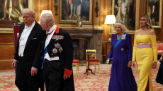 «Η μεγαλύτερη τιμή της ζωής μου»: Ο Τραμπ στο δείπνο-υπερπαραγωγή με τον Κάρολο, βασιλικά δώρα και χλιδή στο Κάστρο Ουίνδσορ