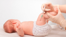 ΗΠΑ: Οι αλλαγές του CDC στις συστάσεις για τα παιδικά εμβόλια προκαλούν ανησυχία - Ποια σκευάσματα μπαίνουν στο στόχαστρο