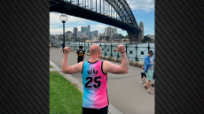 Παναθηναϊκός: Ο Ναν ξετρελάθηκε με οπαδό στο Σίδνεϊ που φορούσε τη φανέλα του και τον έβγαλε φωτογραφία
