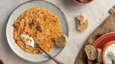 Πώς μαγειρεύουμε σωστά τον τραχανά βήμα-βήμα