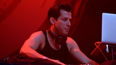 Μαρκ Ρόνσον: Κυκλοφόρησαν τα απομνημονεύματά του - «Ήθελα να αποτίνω φόρο τιμής στην τέχνη»