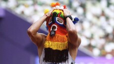 Παγκόσμιο στίβου: Ο Ουρτάδο τερμάτισε 19ος στα 20 χλμ βάδην, αλλά έκλεψε την παράσταση με τη μάσκα που φορούσε - Βίντεο 