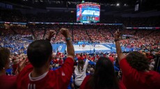 NCAA: Νέο ρεκόρ προσέλευσης θεατών σε αγώνα βόλεϊ γυναικών
