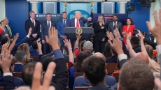 Επίθεση του Τραμπ στα αμερικανικά ΜΜΕ: Παράνομος ο τρόπος που με αντιμετωπίζουν 