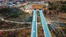 Οι δρόμοι έχουν τη δική τους ιστορία: Πώς χτίστηκε χιλιόμετρο χιλιόμετρο το εθνικό οδικό δίκτυο εδώ και 200 χρόνια