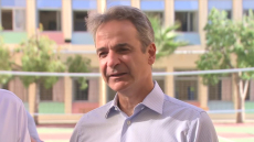 Στο Ωνάσειο Σχολείο Περιστερίου ο Μητσοτάκης: Η κυβέρνηση θα συνεχίσει να επενδύει συστηματικά στη δημόσια παιδεία