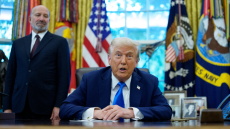 Οι ξένοι γιατροί στις ΗΠΑ ενδέχεται να εξαιρεθούν από το τέλος των 100.000 δολαρίων για τη βίζα εργασίας
