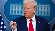 «Βρήκε ο Τράμπ τι προκαλεί τον αυτισμό;» Η ανάρτηση-απάντηση του παθολόγου και ερευνητή Γιώργου Παππά