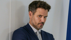 Μιχάλης Λεβεντογιάννης: Θεατρική επιστροφή με ερωτικό θρίλερ στο «Πτι Παλαί»