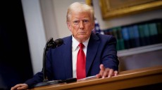 Aυτισμός: Γιατί οι ισχυρισμοί του Τραμπ είναι επικίνδυνοι – Μια καθηγήτρια απαντά
