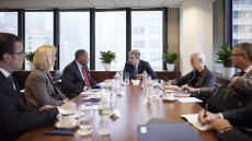 Συνάντηση Μητσοτάκη με τον πρόεδρο της κατασκευάστριας των F-35 και των F-16