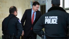 Ξεκίνησαν οι διώξεις των αντιπάλων του Τραμπ - Απαγγέλθηκαν κατηγορίες στον πρώην διευθυντή του FBI