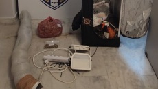 Έκρυβε πάνω από 600 γραμμάρια χασίς στο σπίτι του στα Χανιά - Μια σύλληψη, αναζητείται ο συνεργός
