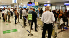 Ουρές και σήμερα στο «Ελ. Βενιζέλος» - Καθυστερήσεις 30-40 λεπτών σε πάνω από 266 πτήσεις 
