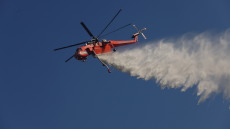 Φωτιά στο Εξαμίλι Λαγκαδά - Στη μάχη και δύο ελικόπτερα
