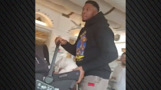 Βίντεο: Ο Γιάννης Αντετοκούνμπο με την οικογένειά του σε ταβέρνα της Πεντέλης