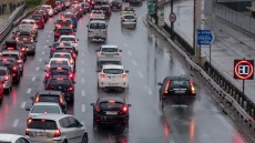 Κίνηση στους δρόμους τώρα live: Παραμένει το μποτιλιάρισμα στον Κηφισό, καθυστερήσεις άνω των 30' στην Αττική Οδό
