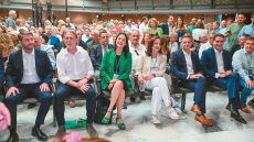 Η «κολλημένη βελόνα» δύο χρόνια φέρνει γκρίνια και αμφισβήτηση στο ΠΑΣΟΚ