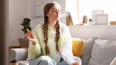 Άτμισμα: Πόσο επικίνδυνο είναι για δόντια και ούλα; Τι αποκαλύπτουν οι έρευνες
