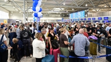 Καθυστερήσεις για 6η ημέρα στο αεροδρόμιο «Ελ. Βενιζέλος» - Ουρές από το επιβατικό κοινό, δείτε φωτογραφίες