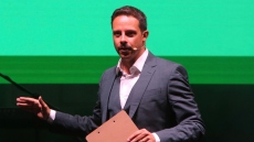 Δημήτρης Μακαλιάς: Κάθε φορά που δίνω συνέντευξη, μετράω τις λέξεις μου, έχω κουραστεί πολύ να προσέχω