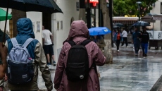 Χάρτες με την εξέλιξη της κακοκαιρίας τις επόμενες ώρες: Ύφεση το απόγευμα στην Αθήνα, πλημμύρισαν δρόμοι στην Αιτωλοακαρνανία