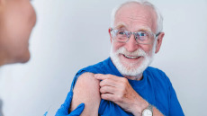 Για ποιους είναι απαραίτητος ο εμβολιασμός κατά του RSV – Δείτε βίντεο
