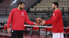 Πρίντεζης για το ρεκόρ του Παπανικολάου: «Φτάσαμε στο σημείο να μας περνάνε τα… γατάκια σε συμμετοχές» - Βίντεο 