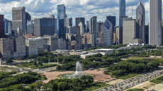 Η κυβέρνηση Τραμπ «πάγωσε» χρηματοδότηση 2 δισ. δολαρίων προς το Σικάγο
