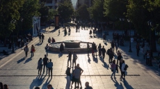 Μειωμένος ο πληθυσμός της Ελλάδας κατά 58.449 άτομα το 2024, ανακοίνωσε η ΕΛΣΤΑΤ 