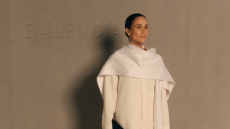 Εμφάνιση - έκπληξη της Μέγκαν Μαρκλ στην Εβδομάδα Μόδας του Παρισιού - Δείτε βίντεο