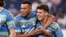 «Ο αδερφός δεν έχει έγνοιες»: Ο Αρντά Γκιουλέρ τρολάρει τον Κιλιάν Εμπαπέ με ξεκαρδιστική φωτογραφία ενώ κοιμάται
