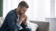 Παγκόσμια Ημέρα Ψυχικής Υγείας: Η ιστορία, η σημασία και οι προκλήσεις του σήμερα - «Κτίστε ανθεκτικότητα για τις κρίσεις», το μήνυμα του ΠΟΥ
