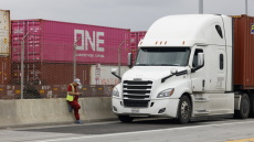 Σε ισχύ από την 1η Νοεμβρίου ο δασμός 25% στις εισαγωγές βαρέων φορτηγών οχημάτων στις ΗΠΑ
