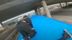 «Είναι αυτοκτονία» - Δύο κορίτσια σκοτώθηκαν κάνοντας subway surfing στη Νέα Υόρκη: Η μόδα που σκοτώνει