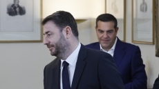 ΠΑΣΟΚ: Aιφνιδιασμός μετά το πρώτο βήμα Τσίπρα, αναζητεί «σανίδα σωτηρίας» από την ακούνητη βελόνα