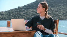 Ψηφιακοί νομάδες: Πού ζουν, πώς δουλεύουν, τι αλλάζει – Γιατί κερδίζει έδαφος η Ελλάδα
