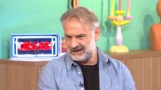 Τάσος Γιαννόπουλος για τον ρόλο του στο «Ευτυχισμένοι μαζί»: Η βοήθεια του Γιάννη Μπέζου ήταν τεράστια