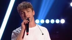 Voice: Εντυπωσίασε με την ερμηνεία του διαγωνιζόμενος που τραγούδησε το «Αν είσαι ένα αστέρι» - Δείτε βίντεο