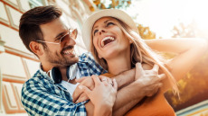 Τρέχετε «με χίλια» ή το πάτε… χαλαρά; Δείτε πώς ο χαρακτήρας σας επηρεάζει τη μακροζωία σας
