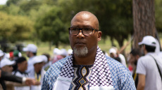 Ο εγγονός του Νέλσον Μαντέλα επέστρεψε στην πατρίδα του μετά την απέλασή του από το Ισραήλ